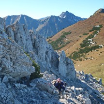 Marion with the rocks of the south ridge of&amp;nbsp;Vordernberger Griesmauer